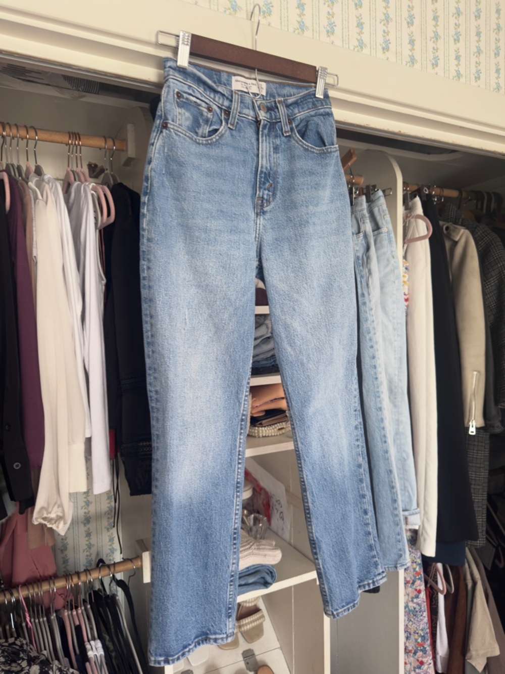 Abercrombie 90’s Straight Jeans